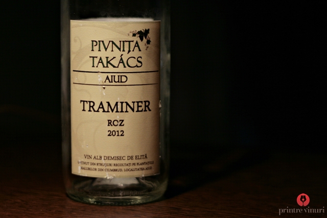 traminer-roz-2012-pivnita-takacs